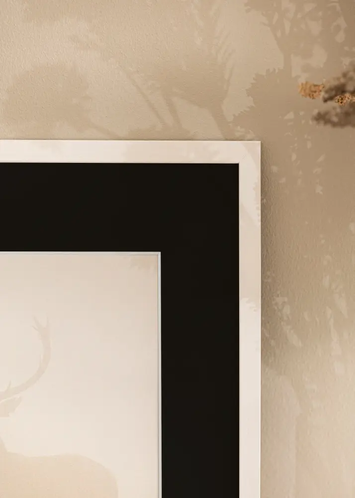 Moldura Edsbyn Branco 40x60 cm - Passe-partout Preto 32,9x48,3 cm (A3+)