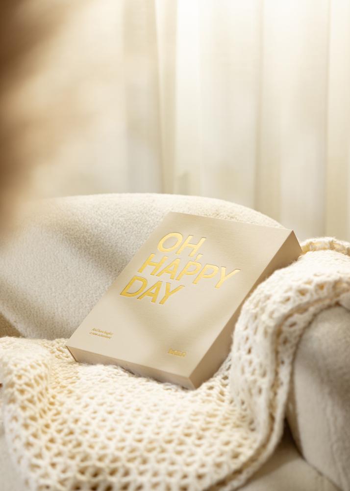 KAILA OH HAPPY DAY Creme - Coffee Table Photo Álbum (60 Preto Páginas)