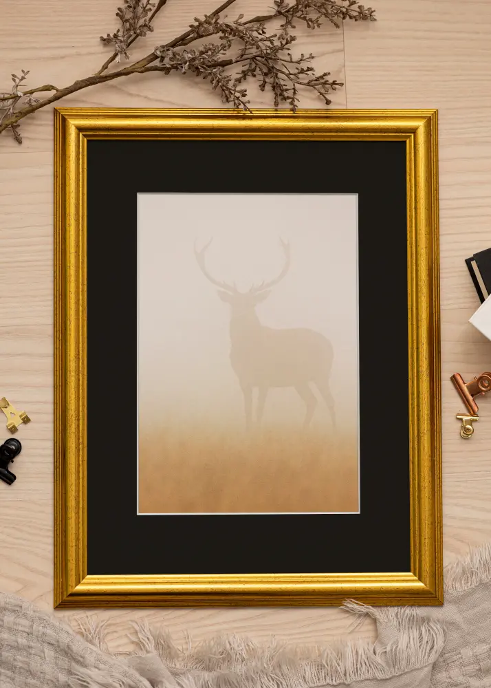 Moldura Västkusten Dourado 24x30 cm - Passe-partout Preto 18x24 cm