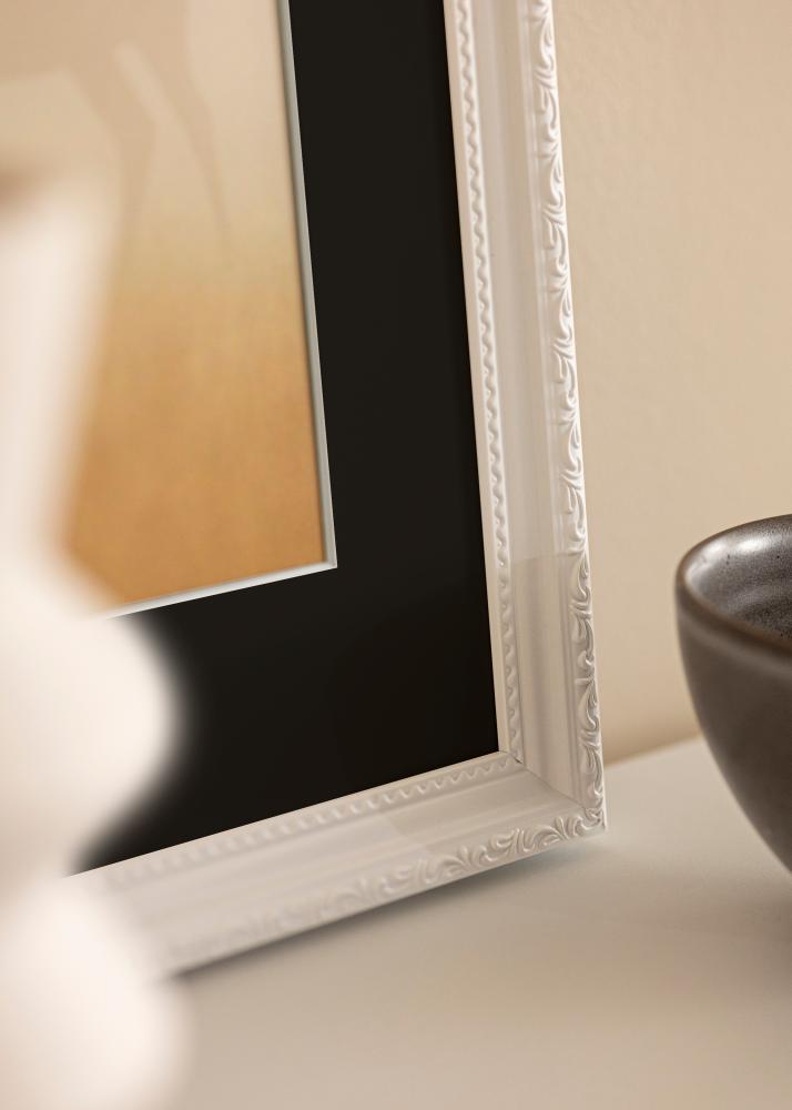 Moldura Abisko Branco 24x30 cm - Passe-partout Preto 18x24 cm