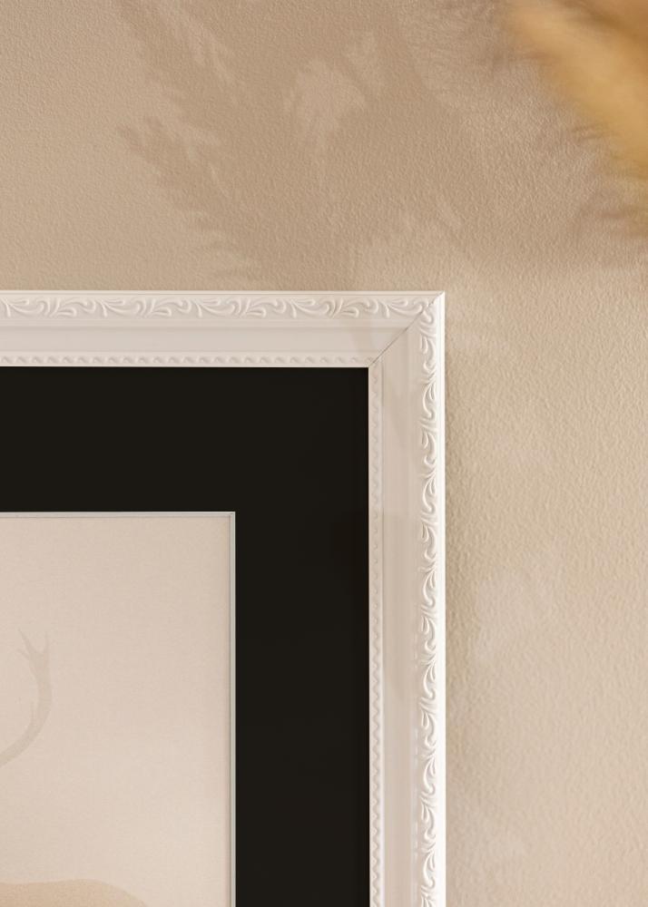 Moldura Abisko Branco 24x30 cm - Passe-partout Preto 18x24 cm