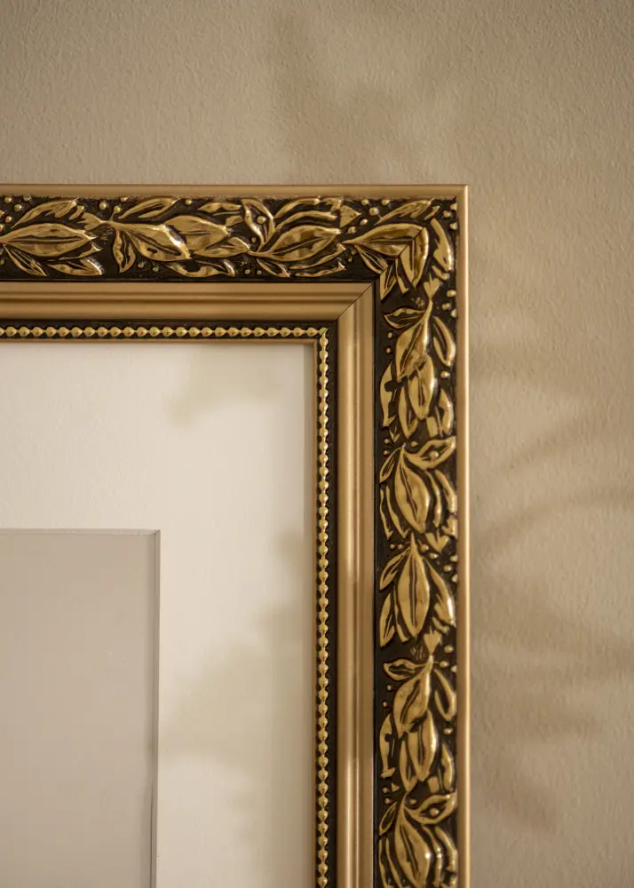 Moldura Jung Dourado - Tamanho personalizável