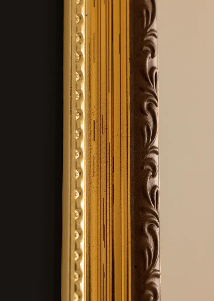 Moldura Abisko Dourado 40x50 cm - Passe-partout Preto 28x35 cm