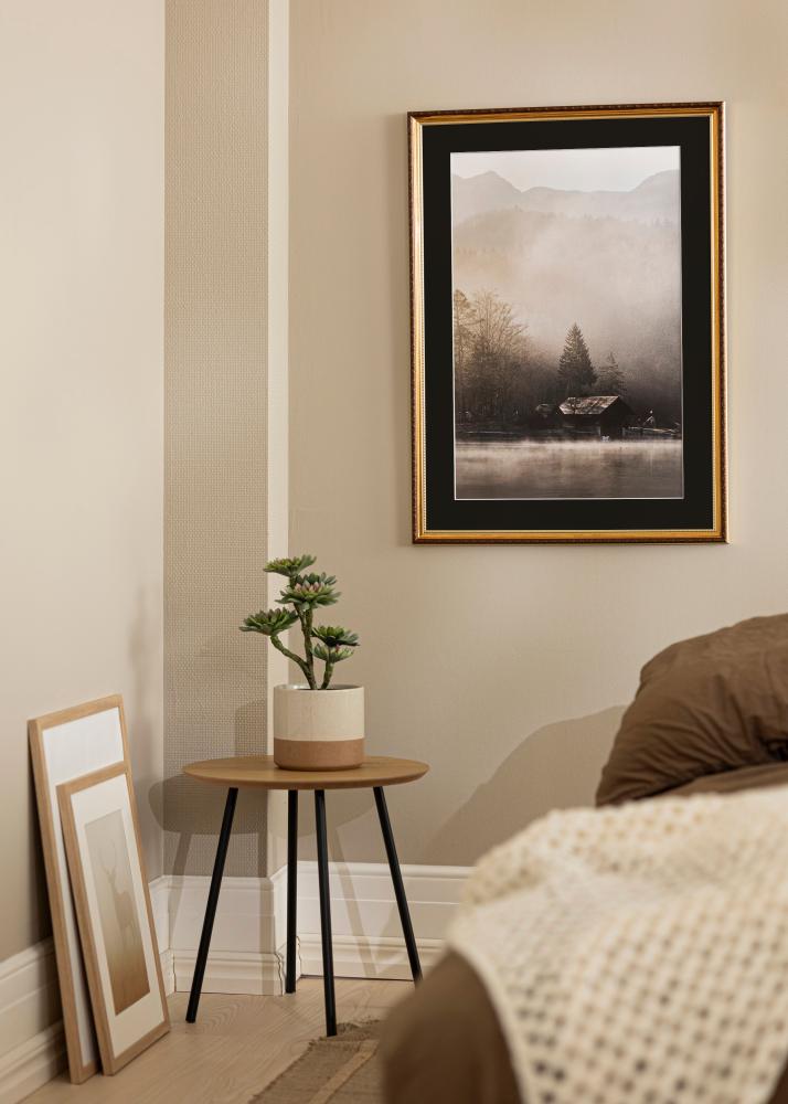 Moldura Abisko Dourado 30x40 cm - Passe-partout Preto 18x27 cm