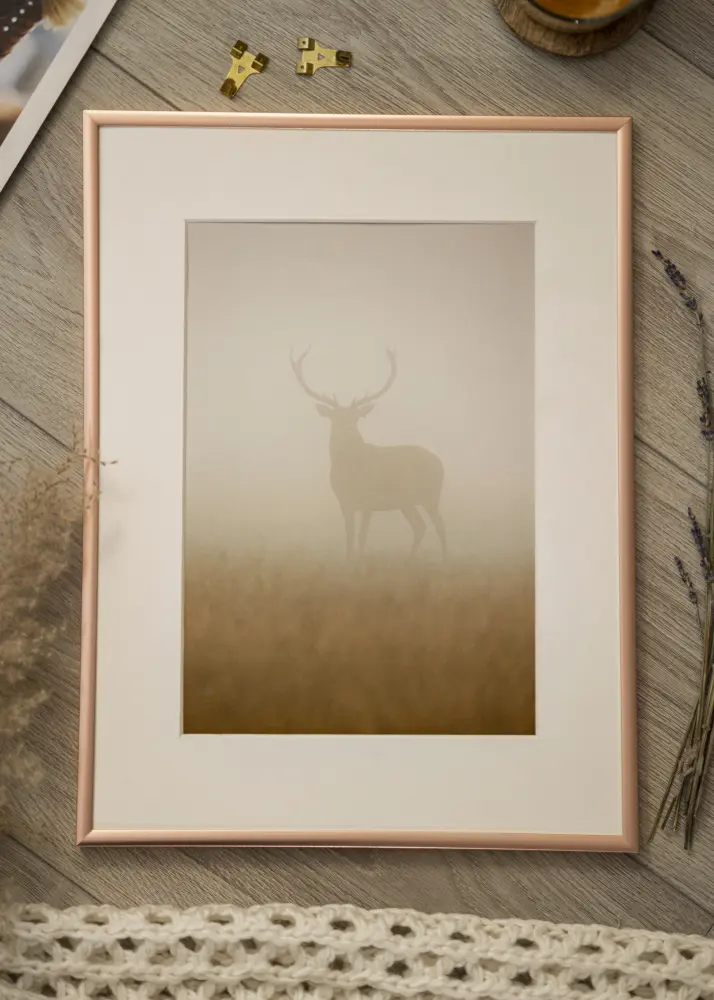 Moldura Scandi Ouro rosado 50x70 cm - Passe-partout Branco 42x59,4 cm (A2)