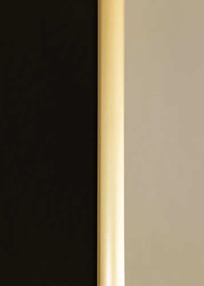 Moldura New Lifestyle Dourado 50x70 cm - Passe-partout Preto 42x59,4 cm (A2)