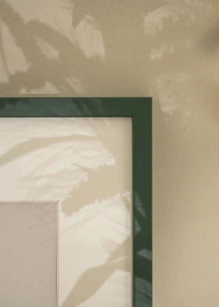 Moldura E-Line Verde 30x40 cm - Passe-partout Branco 21x30 cm