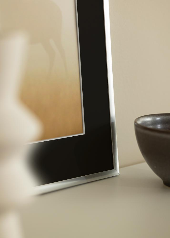 Moldura New Lifestyle Prateado 70x100 cm - Passe-partout Preto 24x36 inches